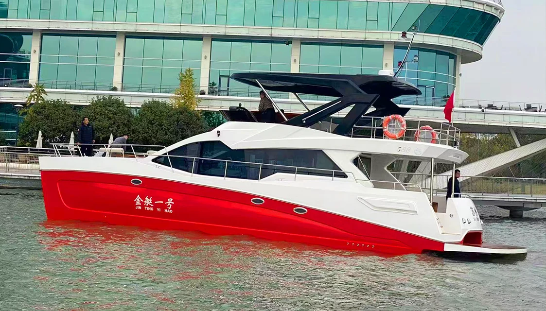 Yacht Komersial