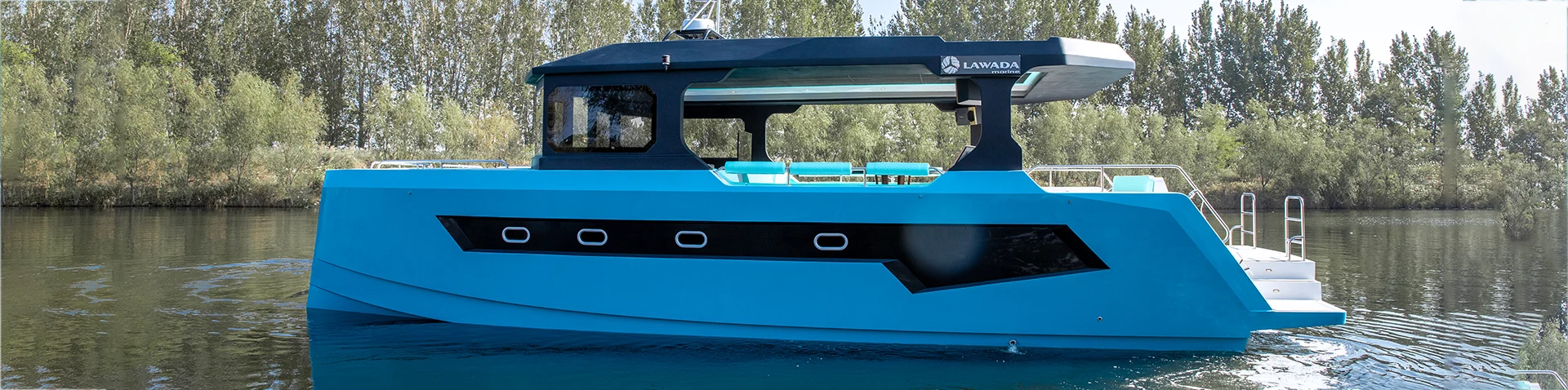 Yacht Komersial